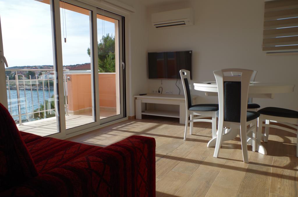 Villa Palas Apartments 2 Rogoznica  Room photo